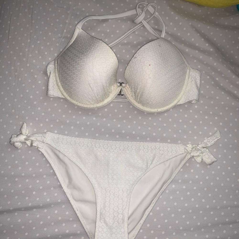 Bathing suit - Picture 2 of 4